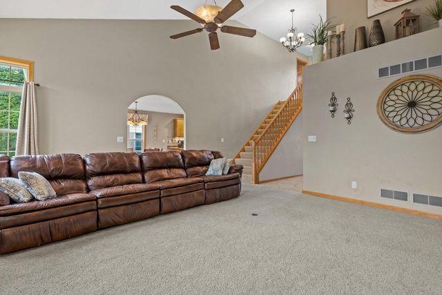 W231N7902 Martin COURT, Sussex, WI 53089
