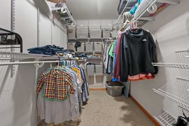 W231N7902 Martin COURT, Sussex, WI 53089