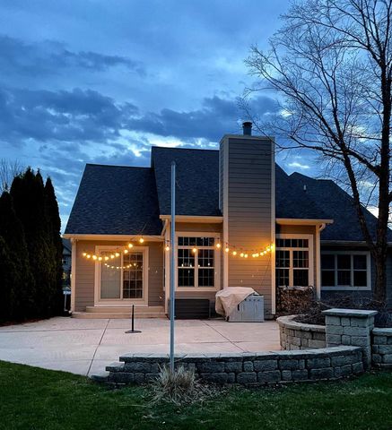 W231N7902 Martin COURT, Sussex, WI 53089