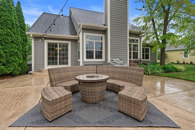 W231N7902 Martin COURT, Sussex, WI 53089