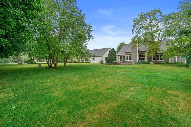 W231N7902 Martin COURT, Sussex, WI 53089