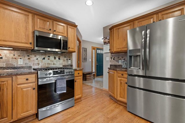 W231N7902 Martin COURT, Sussex, WI 53089
