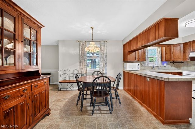 2379 Tanglewood Drive, Salem, OH 44460