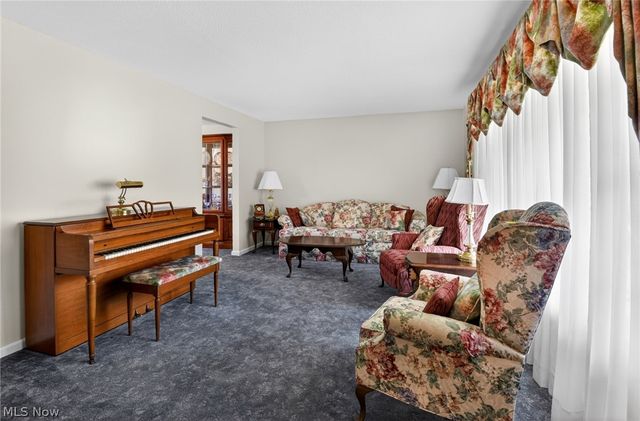 2379 Tanglewood Drive, Salem, OH 44460