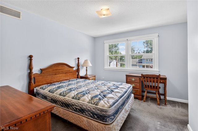 2379 Tanglewood Drive, Salem, OH 44460
