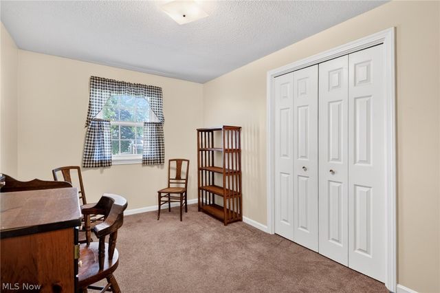 2379 Tanglewood Drive, Salem, OH 44460