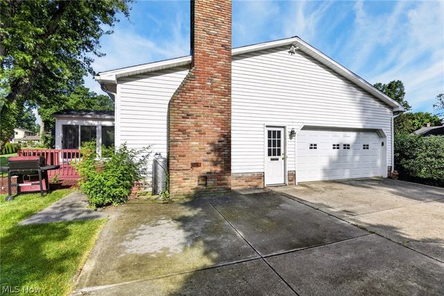 2379 Tanglewood Drive, Salem, OH 44460