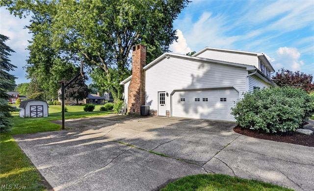 2379 Tanglewood Drive, Salem, OH 44460
