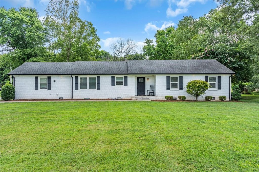 751 Rucker Ln, Murfreesboro, TN 37128