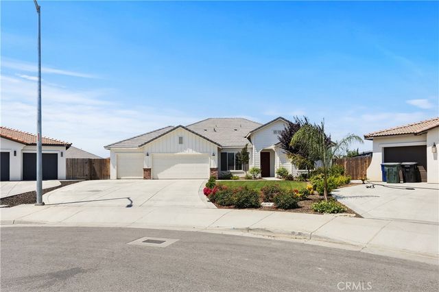 719 Winooski Court, Bakersfield, CA 93314