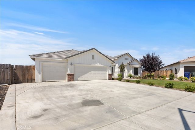 719 Winooski Court, Bakersfield, CA 93314