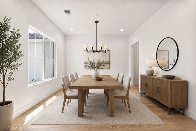 719 Winooski Court, Bakersfield, CA 93314
