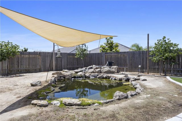 719 Winooski Court, Bakersfield, CA 93314
