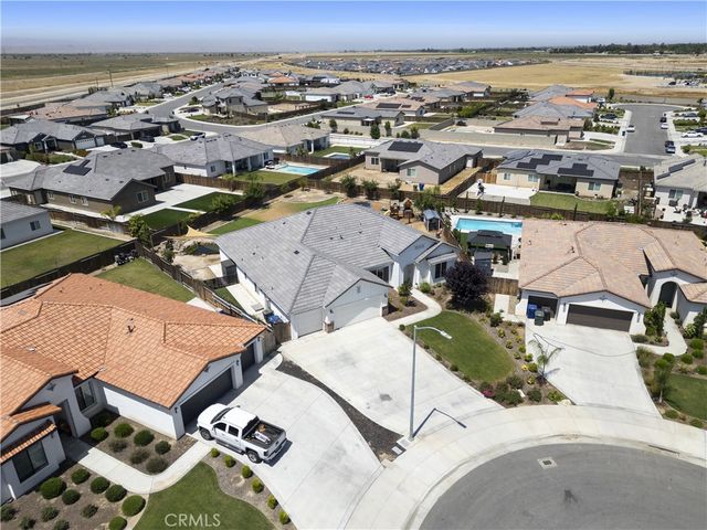 719 Winooski Court, Bakersfield, CA 93314