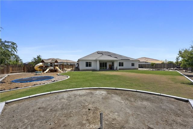 719 Winooski Court, Bakersfield, CA 93314