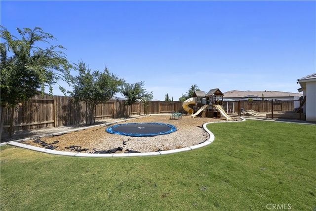 719 Winooski Court, Bakersfield, CA 93314