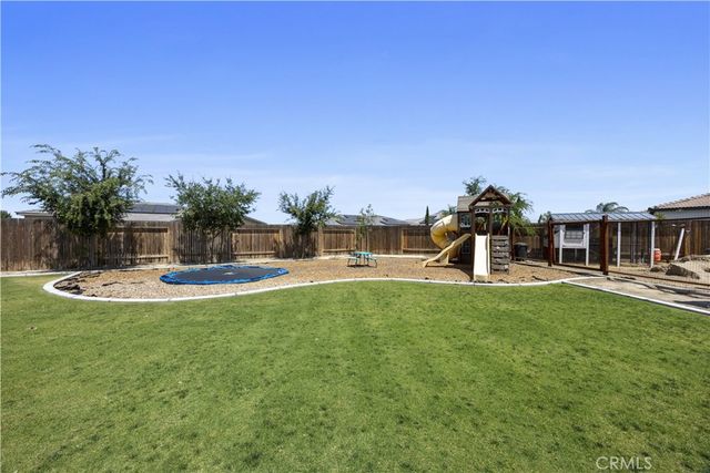 719 Winooski Court, Bakersfield, CA 93314