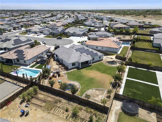 719 Winooski Court, Bakersfield, CA 93314