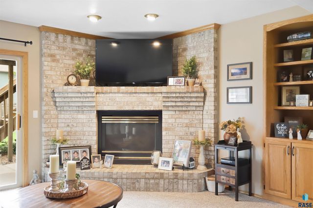 4308 E 38th St Street, Sioux Falls, SD 57103