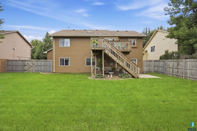 4308 E 38th St Street, Sioux Falls, SD 57103