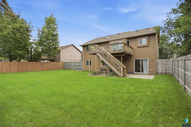 4308 E 38th St Street, Sioux Falls, SD 57103
