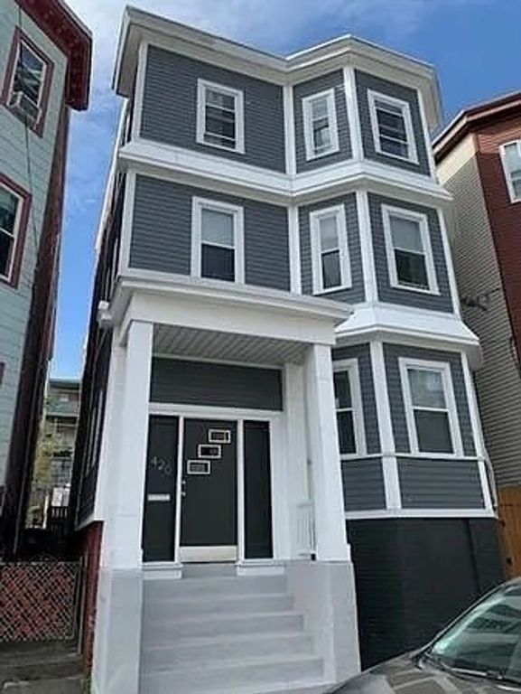 420 Saratoga Street 3, Boston, MA 02128