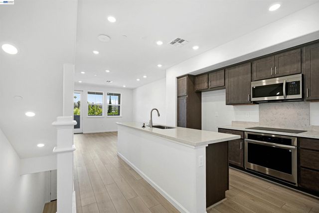 3818 Norbridge Ave, Castro Valley, CA 94546