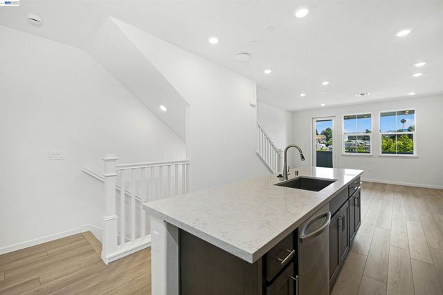 3818 Norbridge Ave, Castro Valley, CA 94546