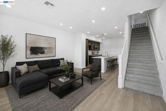 3818 Norbridge Ave, Castro Valley, CA 94546