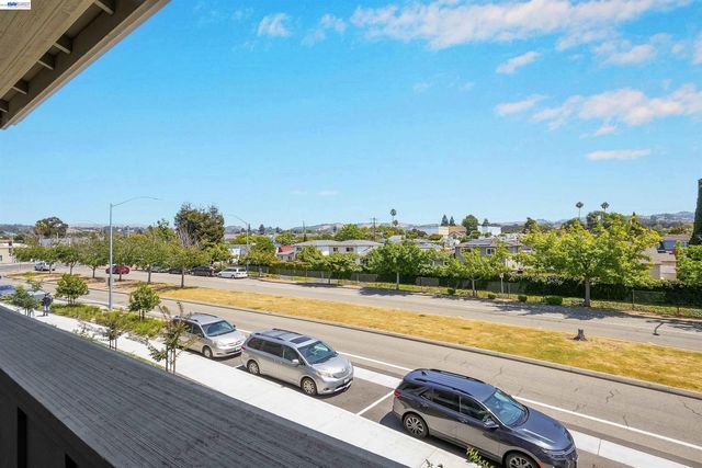 3818 Norbridge Ave, Castro Valley, CA 94546