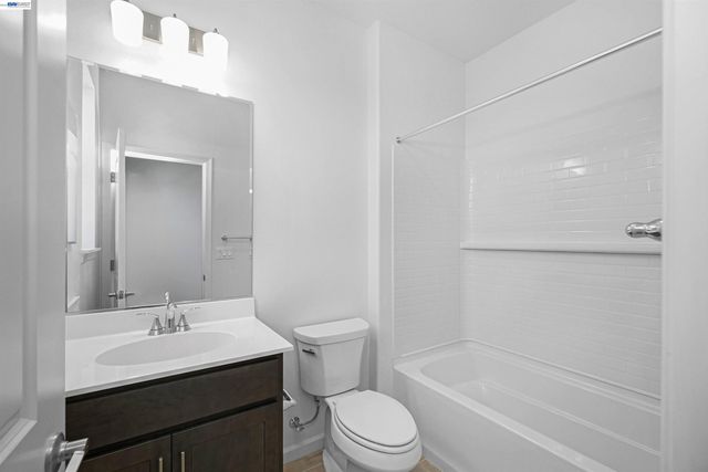 3818 Norbridge Ave, Castro Valley, CA 94546