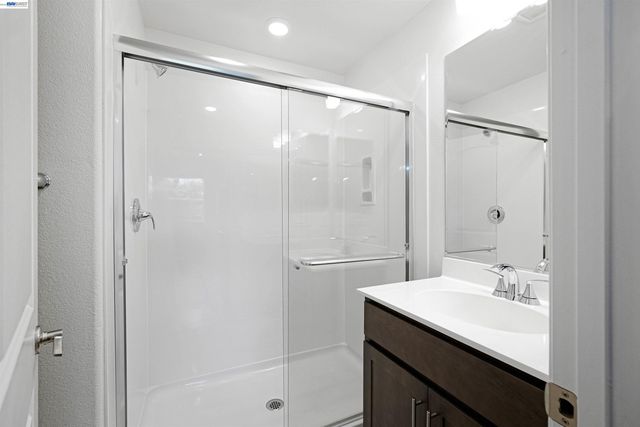3818 Norbridge Ave, Castro Valley, CA 94546