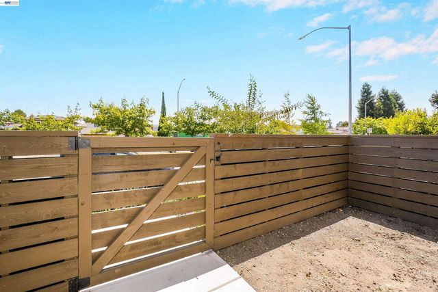 3818 Norbridge Ave, Castro Valley, CA 94546