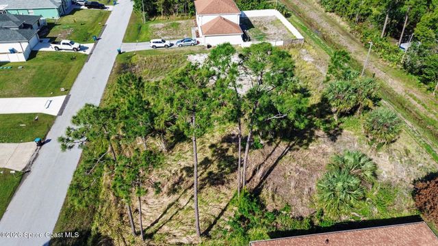 1067 Westport Street SE, Palm Bay, FL 32909