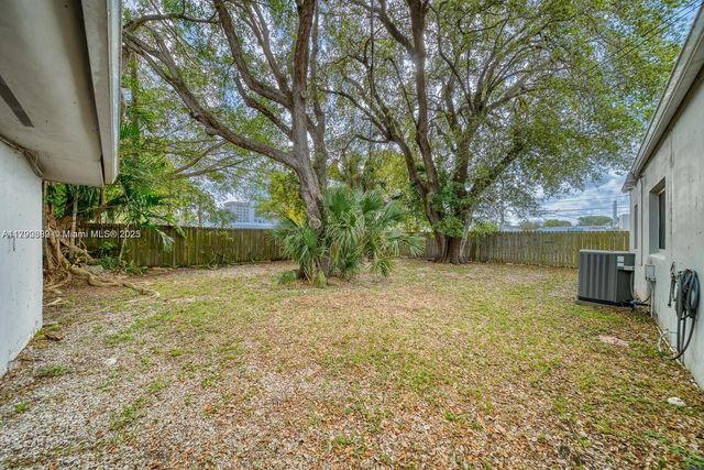 644 NE 82nd Ter, Miami, FL 33138