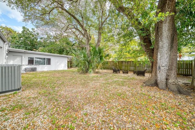 644 NE 82nd Ter, Miami, FL 33138