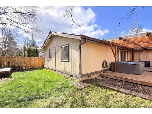 17848 Se SUE Ln, Sandy, OR 97055