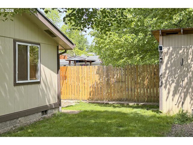 17848 Se SUE Ln, Sandy, OR 97055