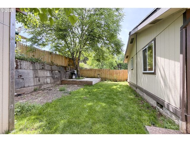 17848 Se SUE Ln, Sandy, OR 97055