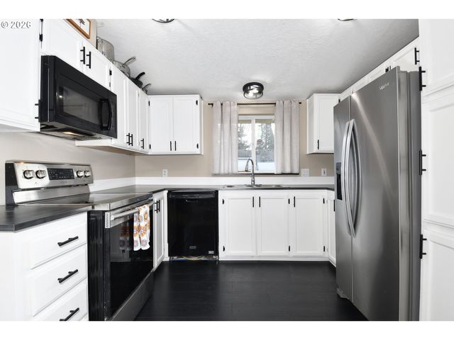 17848 Se SUE Ln, Sandy, OR 97055