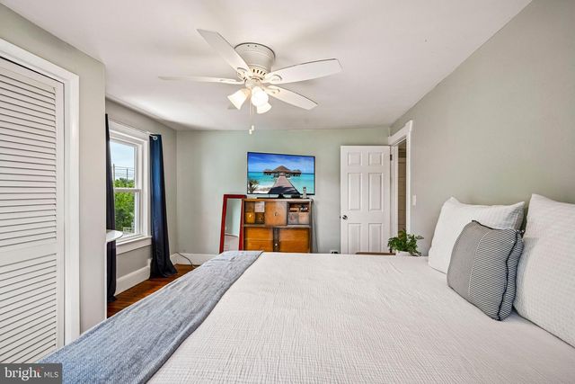 5 OGDEN AVE, Collingswood, NJ 08108