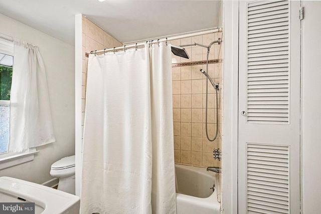 5 OGDEN AVE, Collingswood, NJ 08108