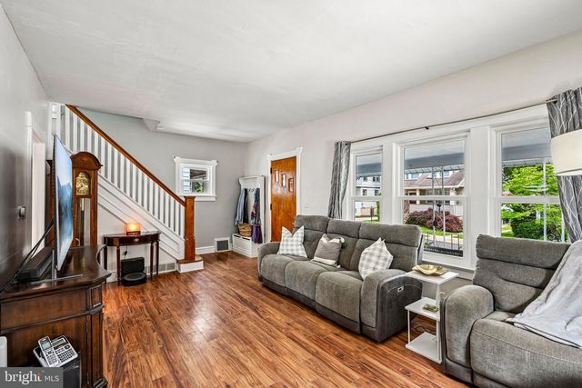 5 OGDEN AVE, Collingswood, NJ 08108