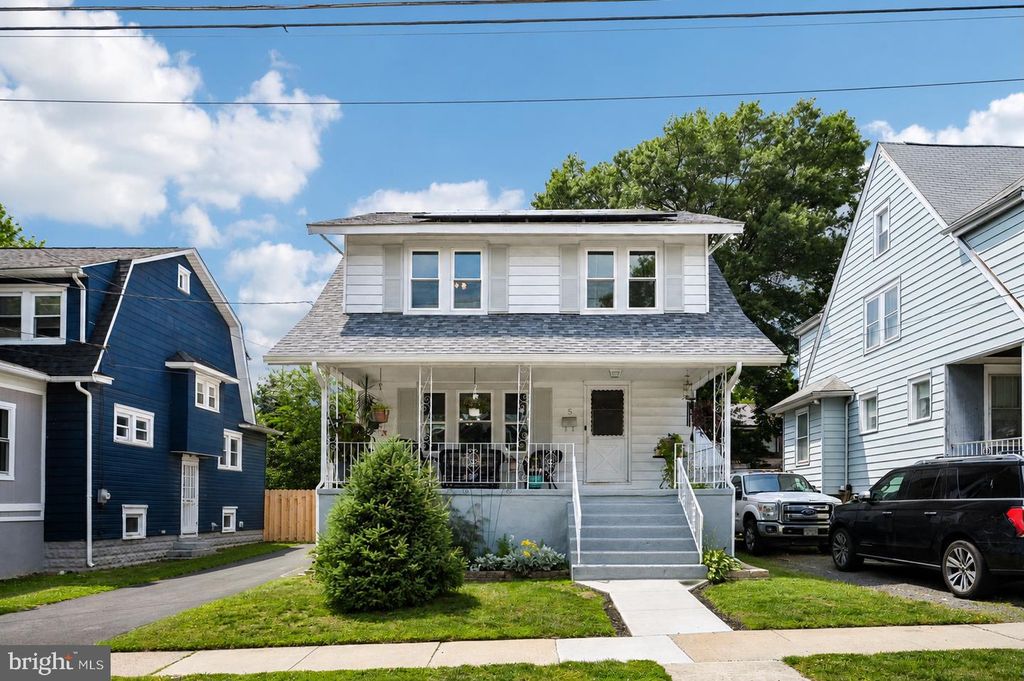 5 OGDEN AVE, Collingswood, NJ 08108