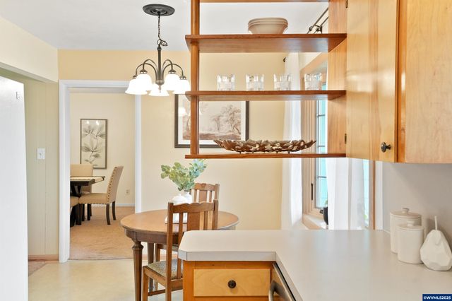 1086 24th Av SE, Albany, OR 97322