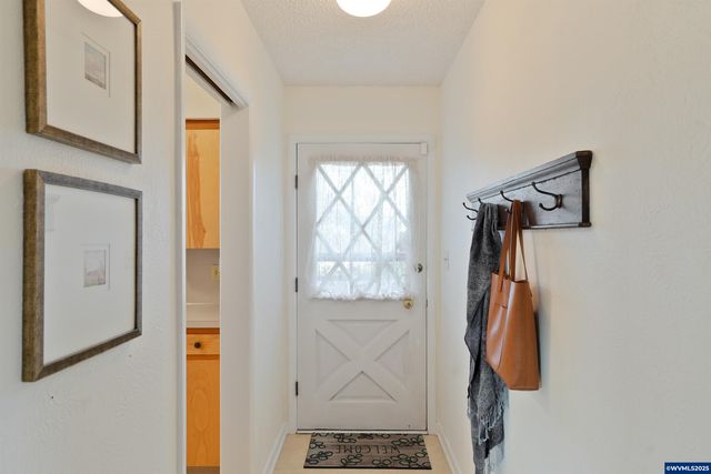 1086 24th Av SE, Albany, OR 97322