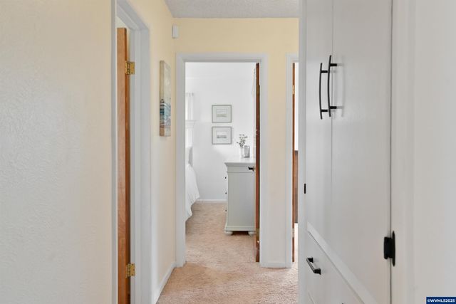 1086 24th Av SE, Albany, OR 97322