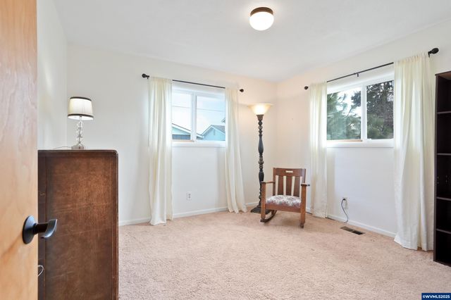 1086 24th Av SE, Albany, OR 97322