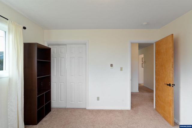 1086 24th Av SE, Albany, OR 97322