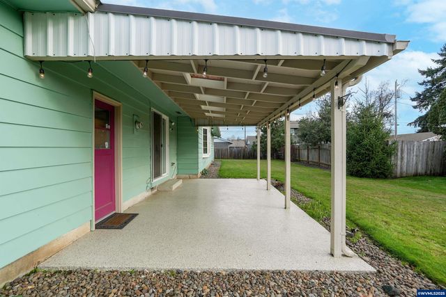 1086 24th Av SE, Albany, OR 97322